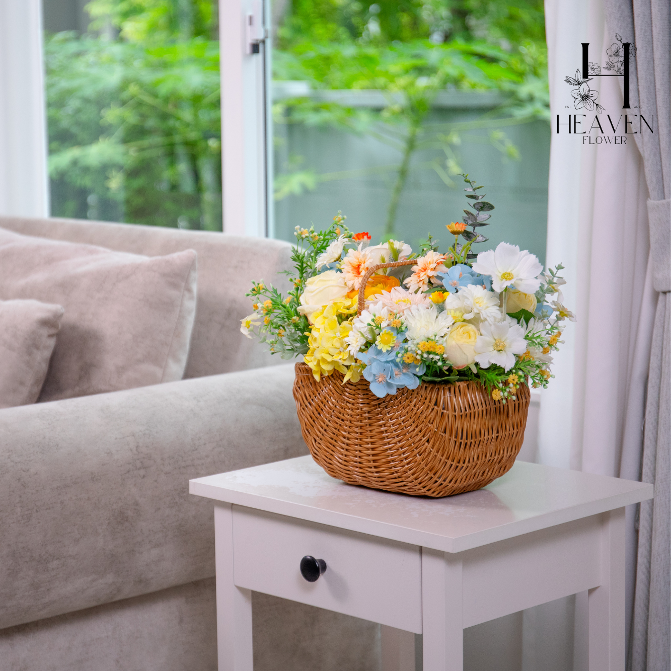 Garden roses in cream tones